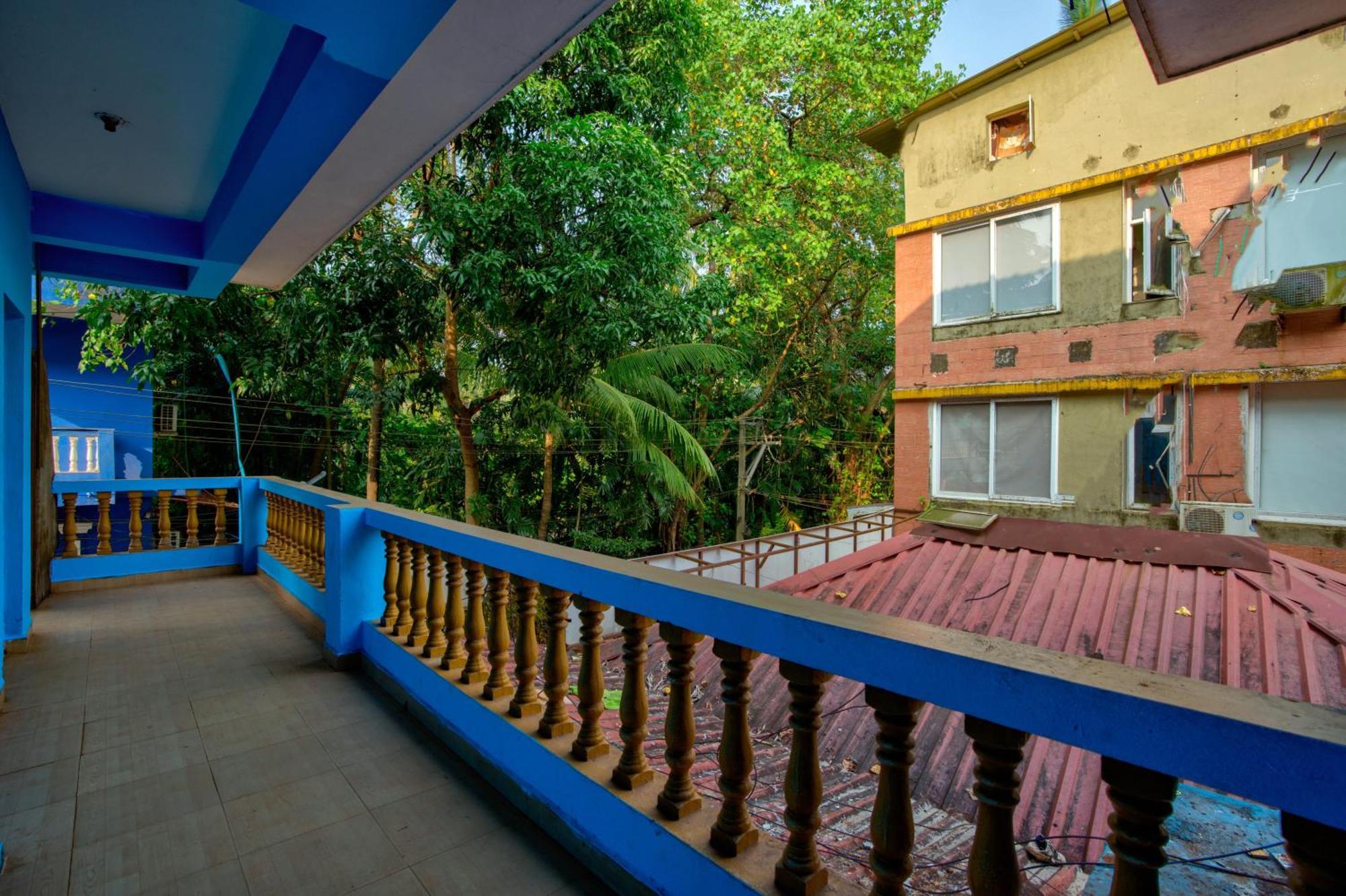 Hotel Savita 칼랑굿 외부 사진